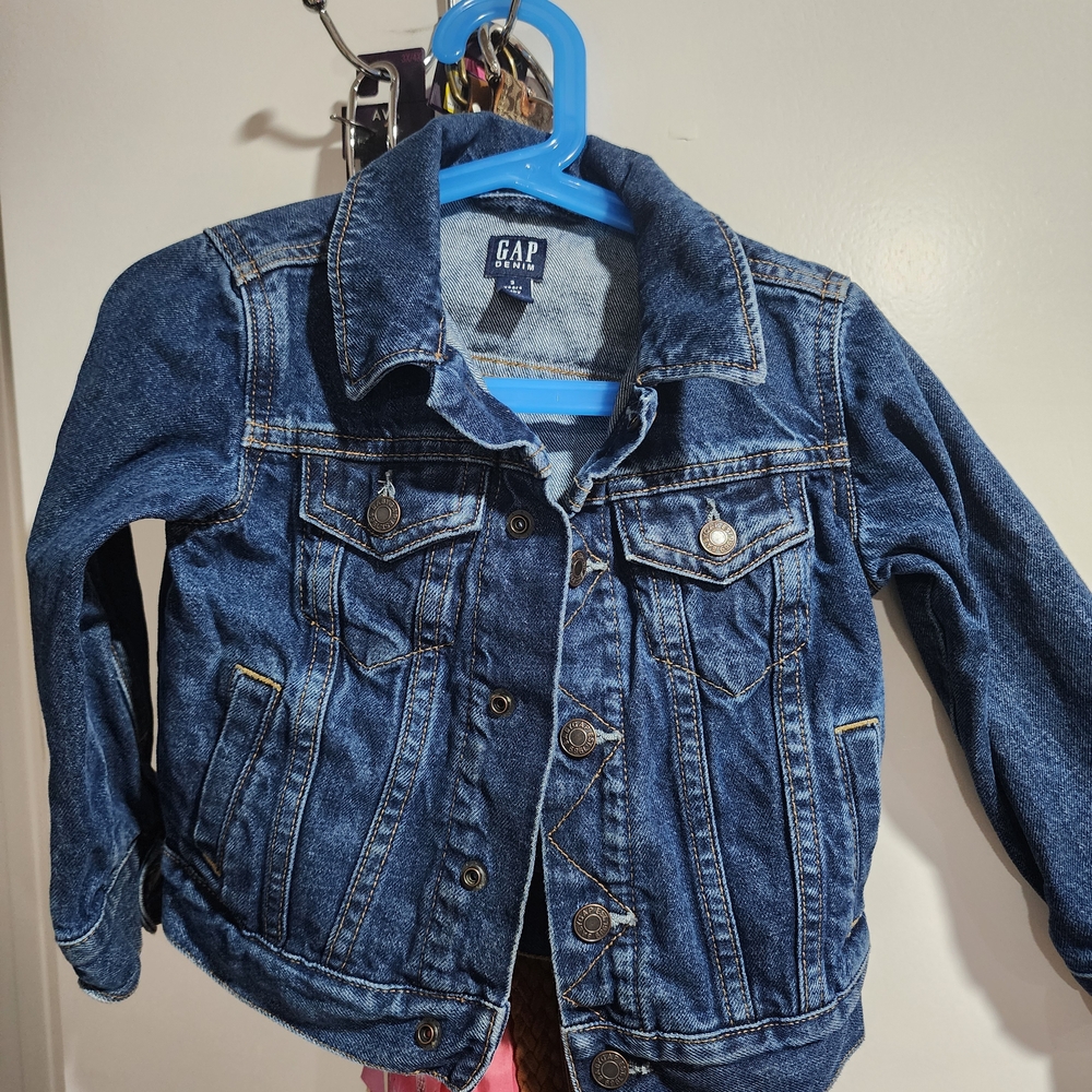 GAP Blue Jean Jacket Classic Denim Style